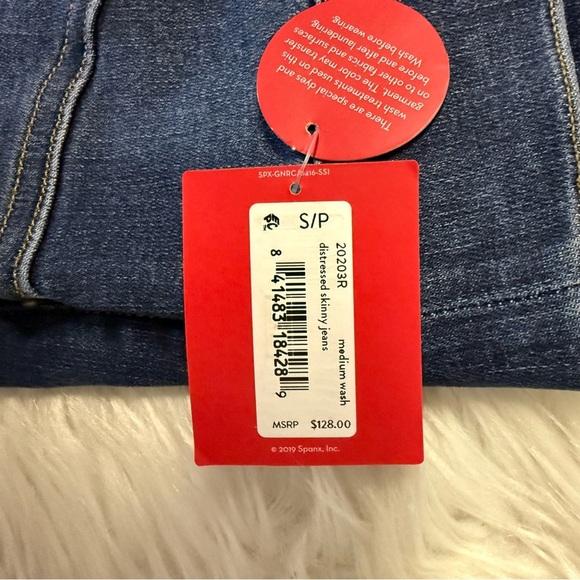 SPANX Distressed Skinny Jeans – Medium Wash Size Small 4/6 NWT - Picture 6 of 9